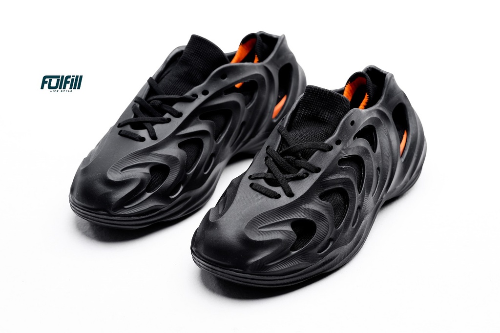 Adidas ADIFOM Q SHOES Black | FulFill